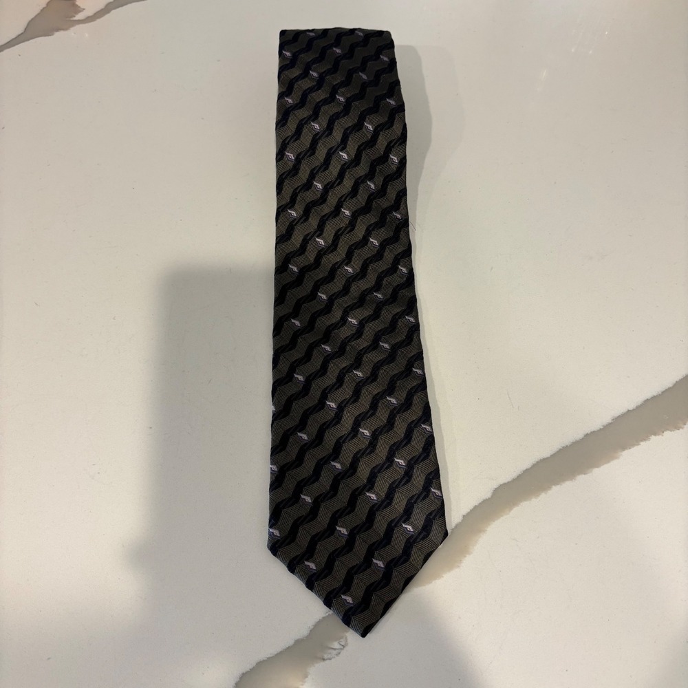 Kolte Italy Mens Silk Tie Olive Green Black Geometric Chevron Pattern Formal